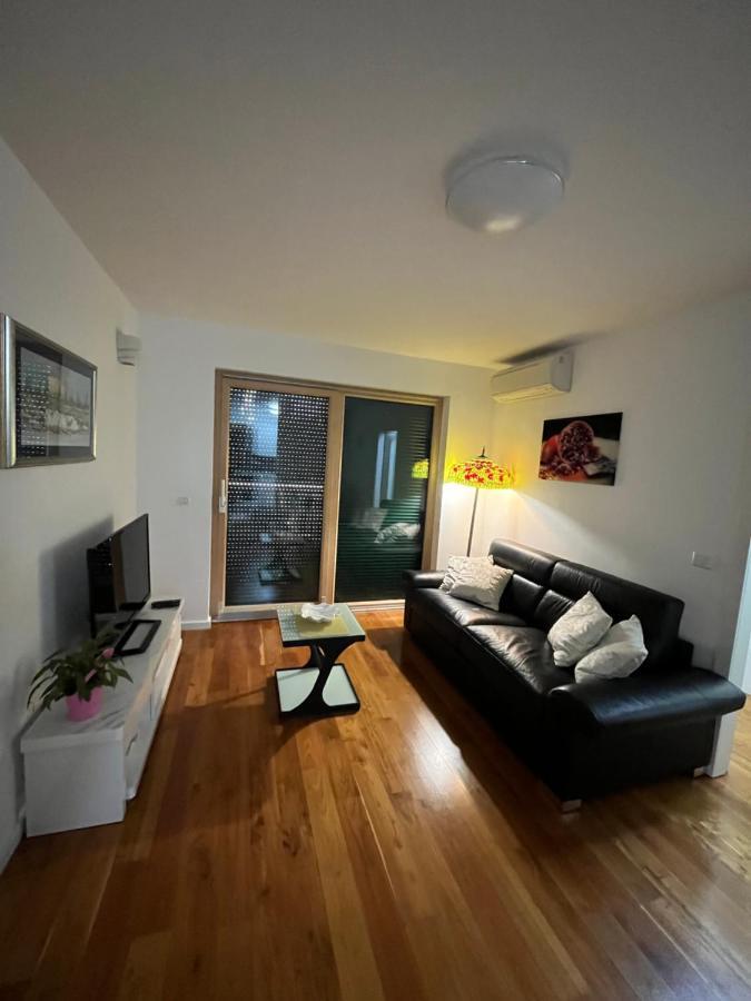 Ambasador Apartment *