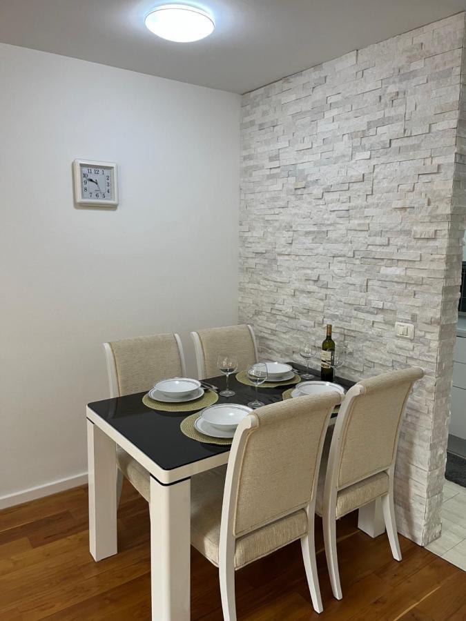 Ambasador Apartament *